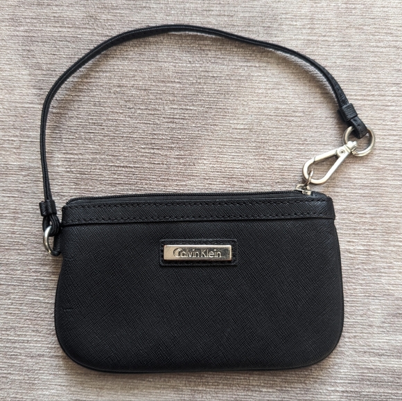 Calvin Klein wristlet black - Picture 1 of 6